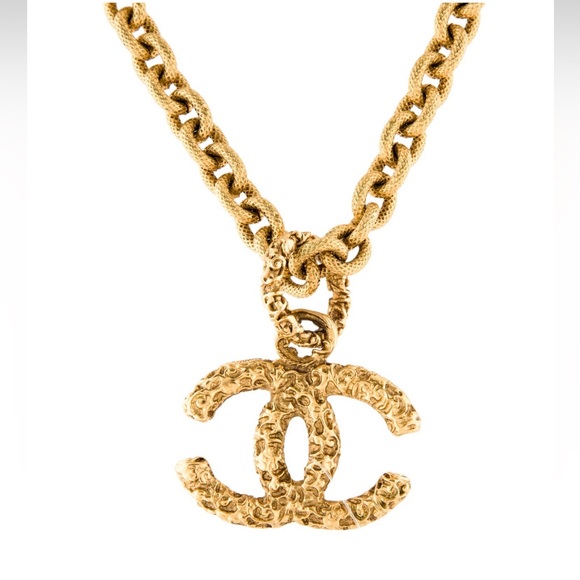 VINTAGE CHANEL CC PENDANT CHAIN NECKLACE - Picture 2 of 4
